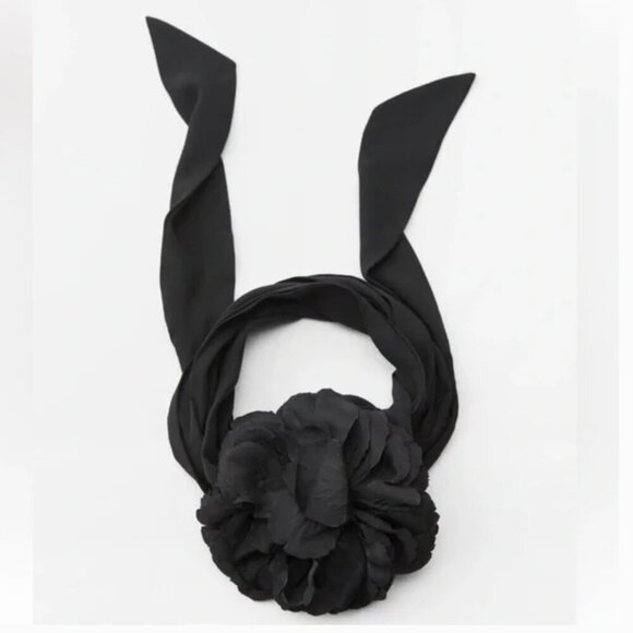 BLOGGER'S FAVE! Zara Flower Scarf NWT - Picture 5 of 11